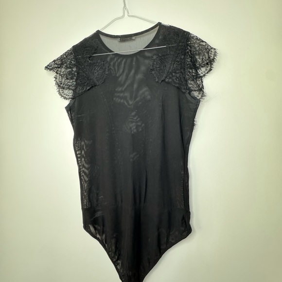 ZARA Lace Bodysuit | Size M | Flattering Fit & Unique Details - Picture 6 of 11
